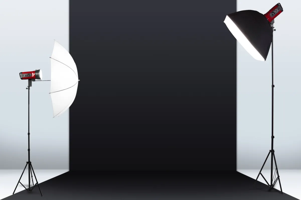 Black background for photo shoots | Skylum Blog