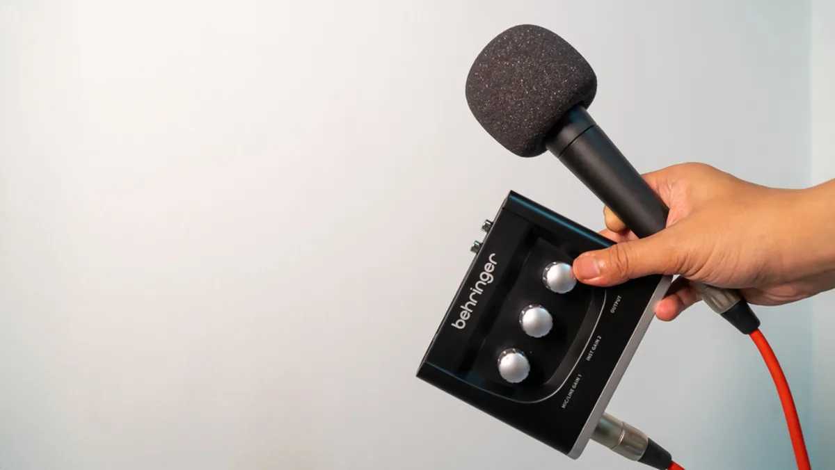 XLR mics with preamps | Skylum Blog