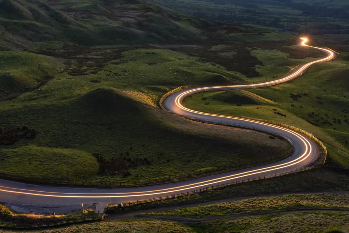 Photo of a winding road | Skylum Blog