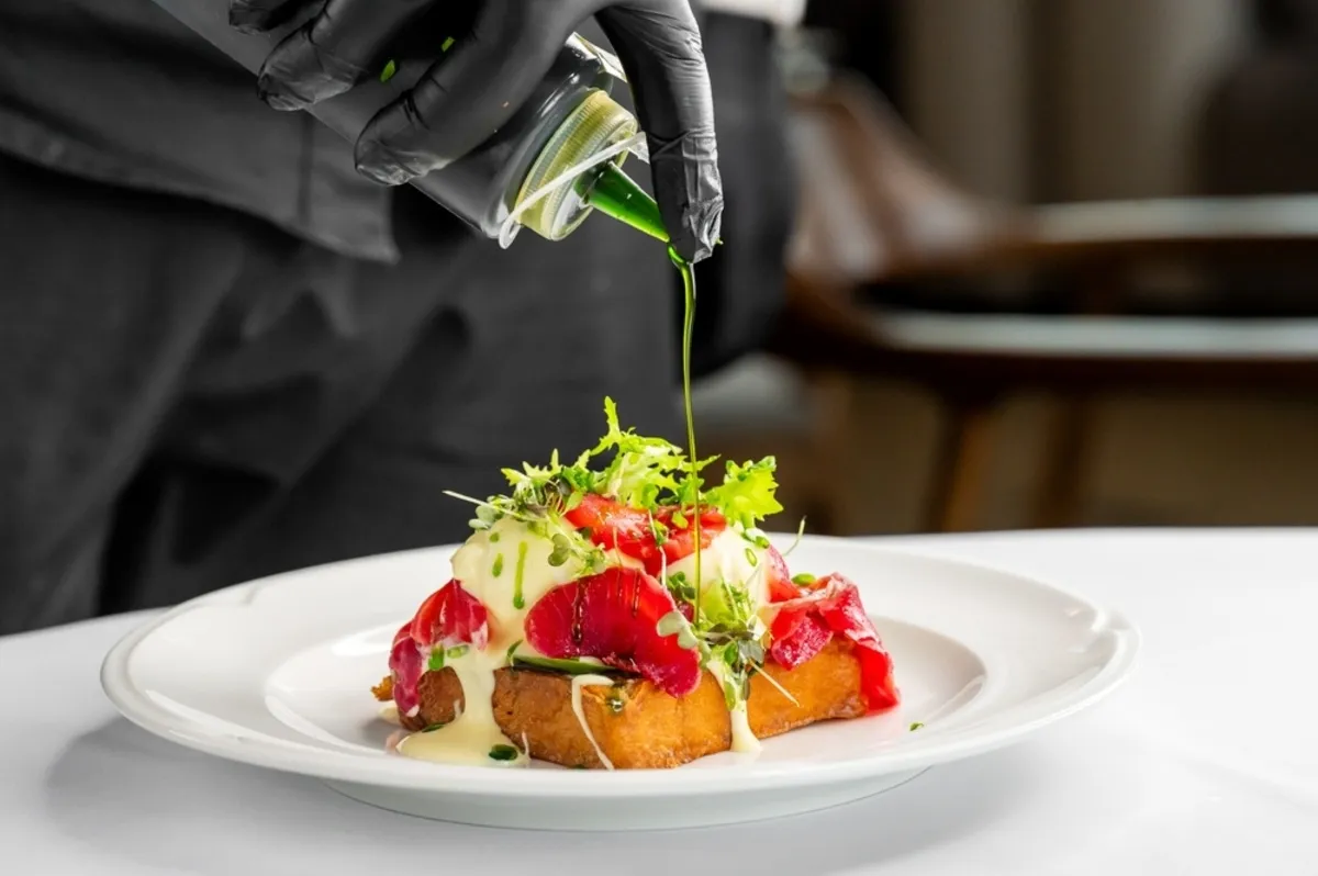 A photograph of a salad | Skylum Blog