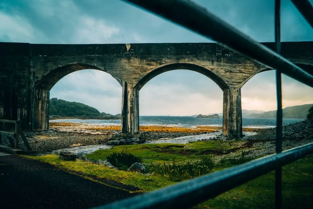 Photo of the bridge | Skylum Blog