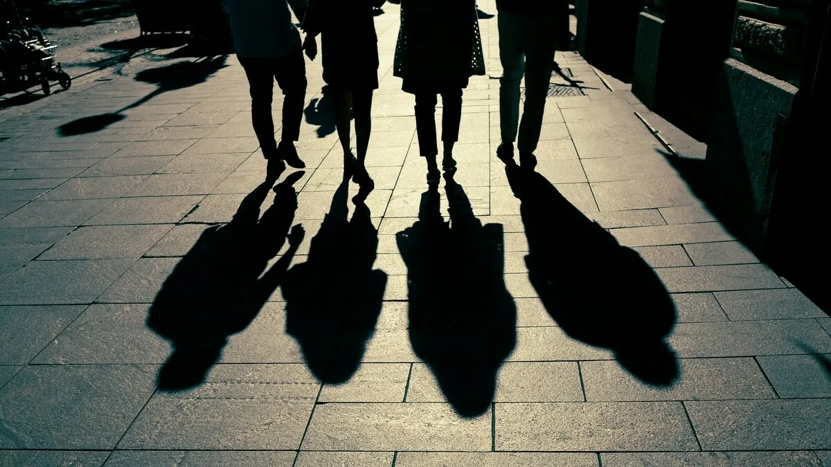 Photos of people's shadows | Skylum Blog