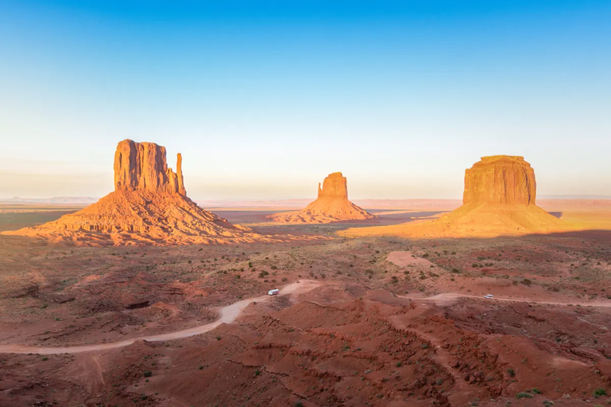  Photo of three mountains | Skylum Blog