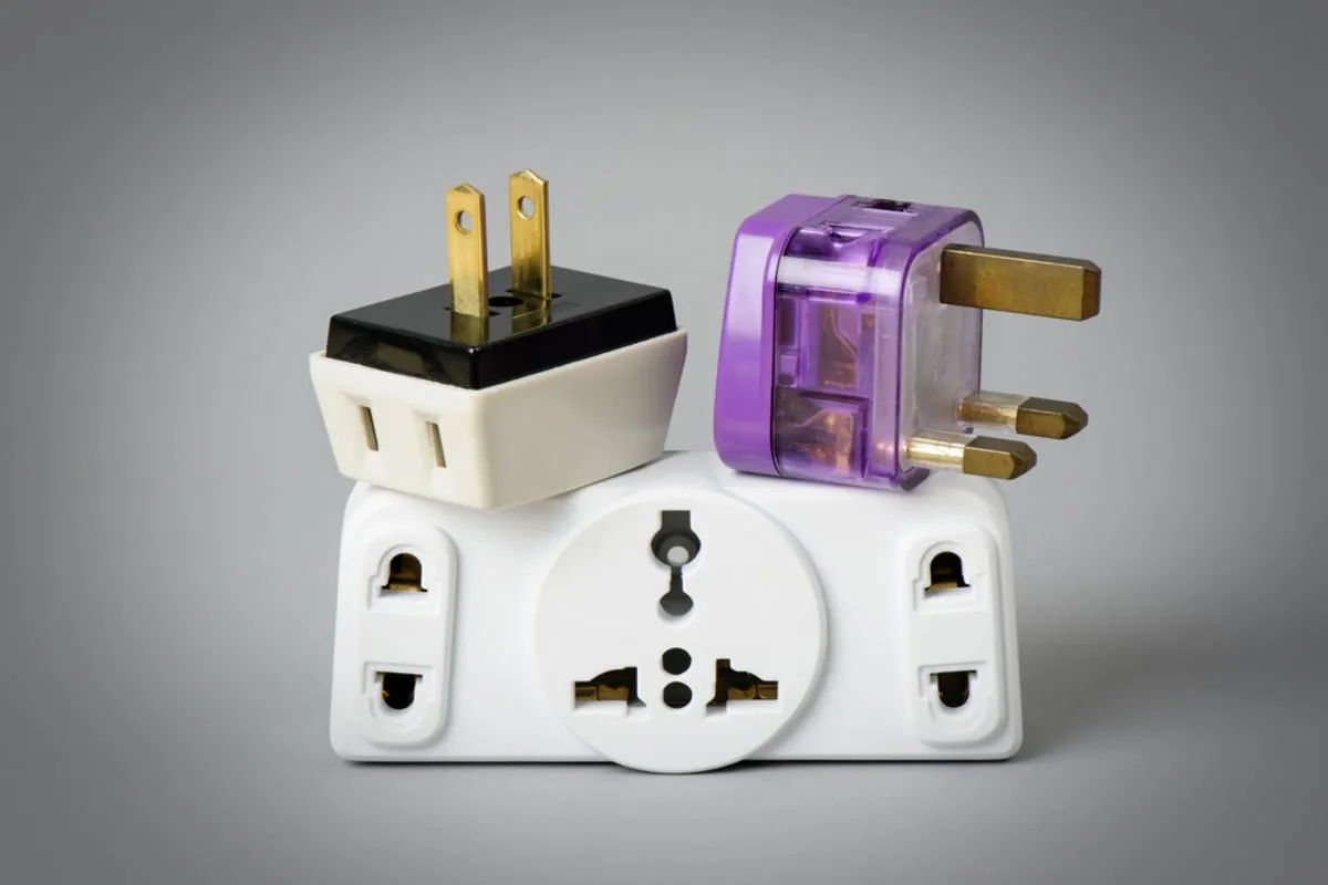 Various types of travel adapters | Skylum Blog
