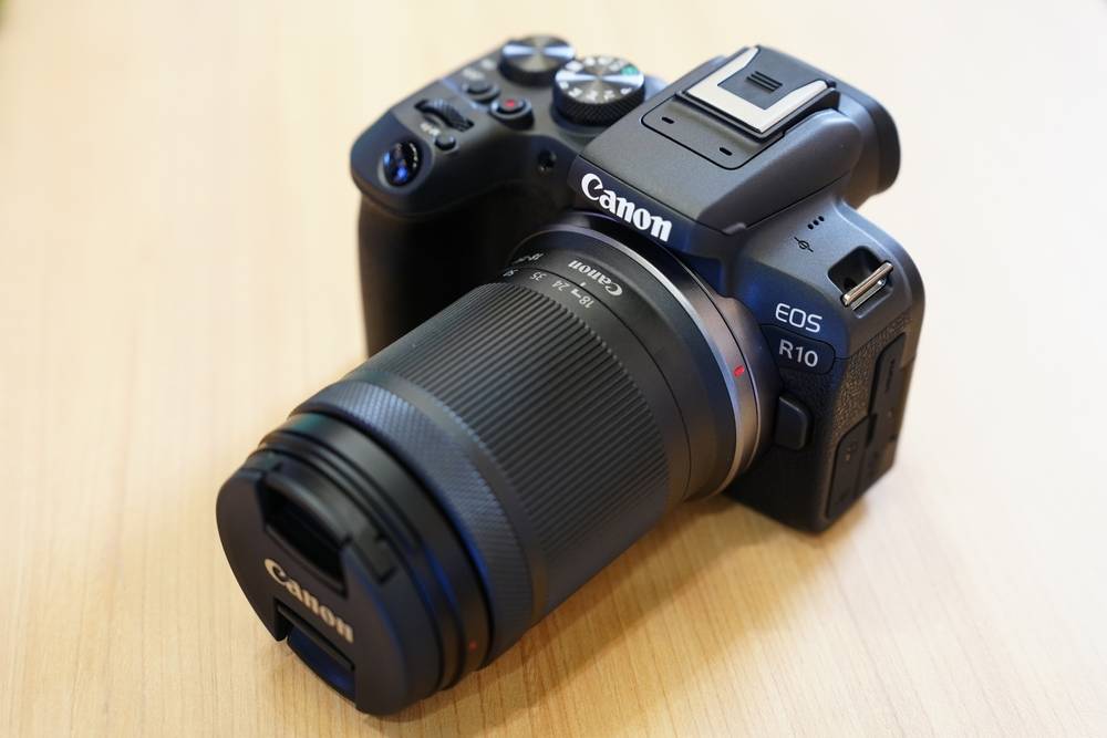 Canon EOS R10