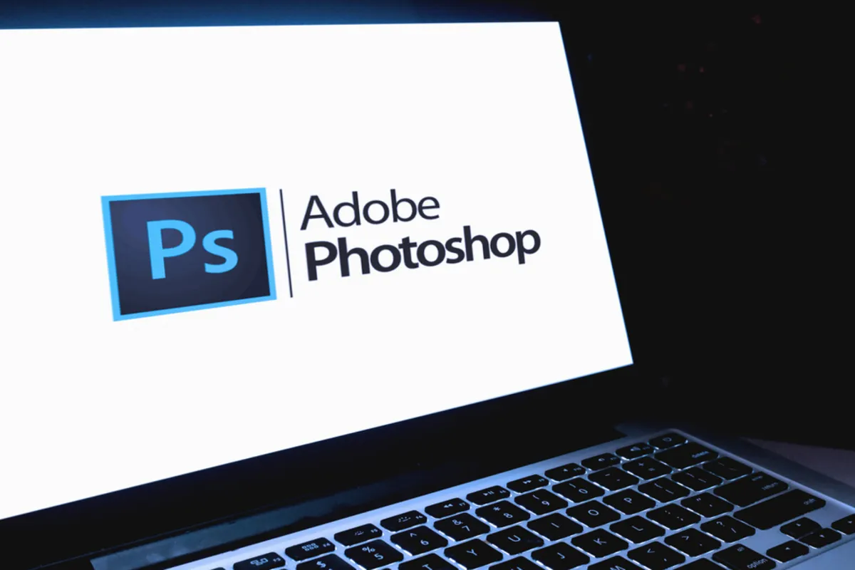 Adobe Photoshop on the laptop screensaver | Skylum Blog