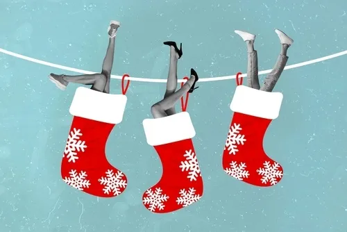 Example of a New Year's Card Made from Magazine Clippings | Skylum Blog