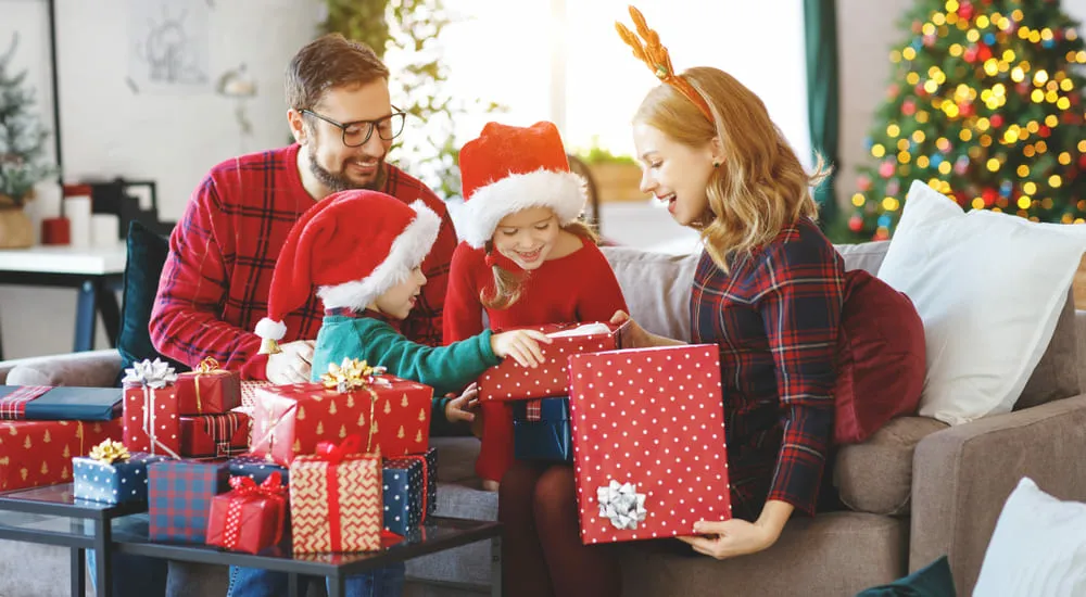 Family Unpacking New Year's Gifts | Skylum Blog