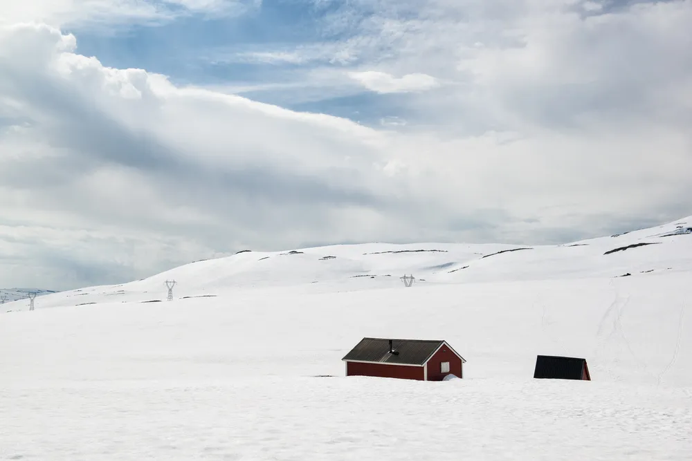 Lonely Hut in a Snowy Landscape | Skylum Blog