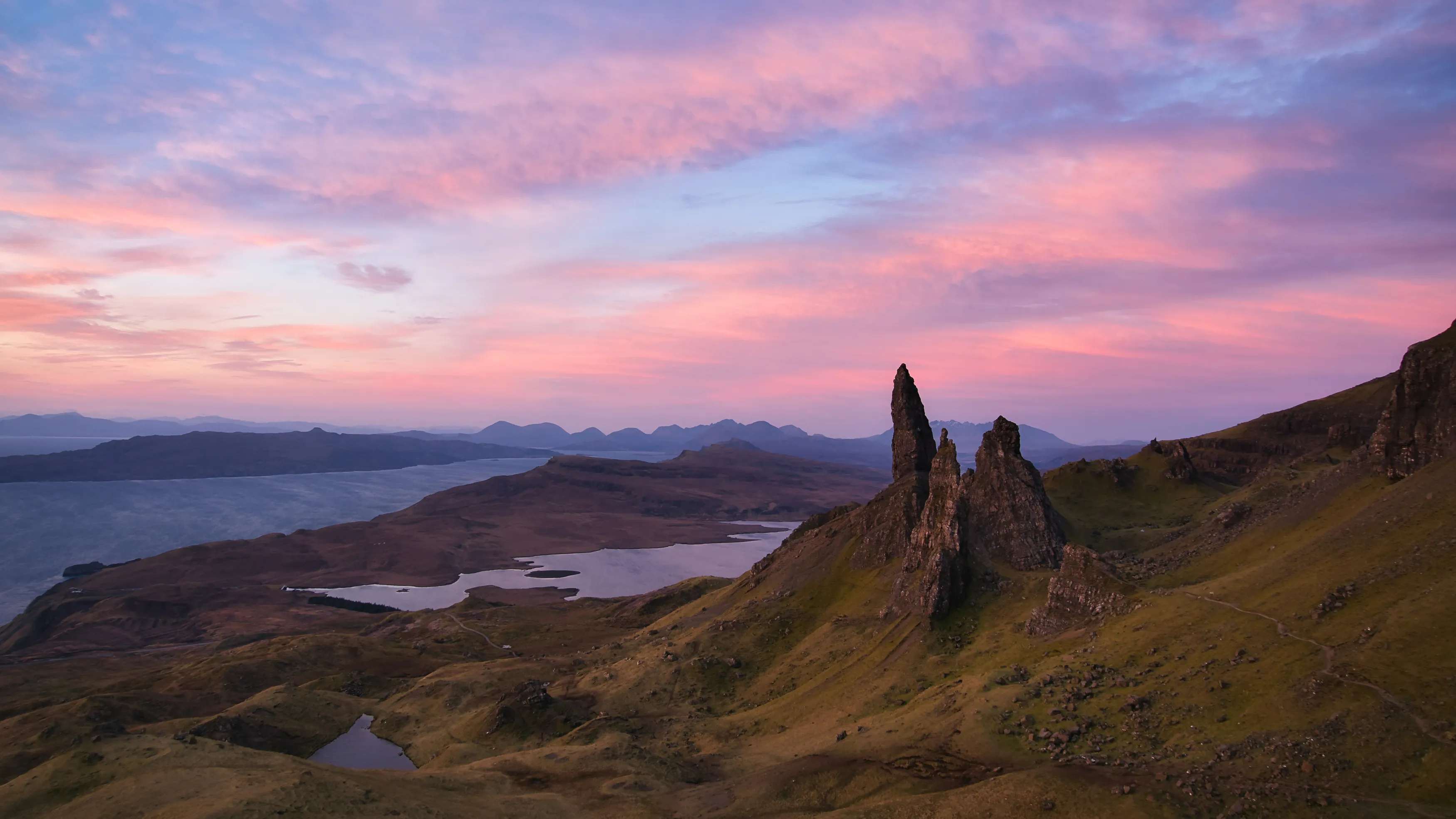 Scenic Landscape with Rugged Rocks | Skylum Blog