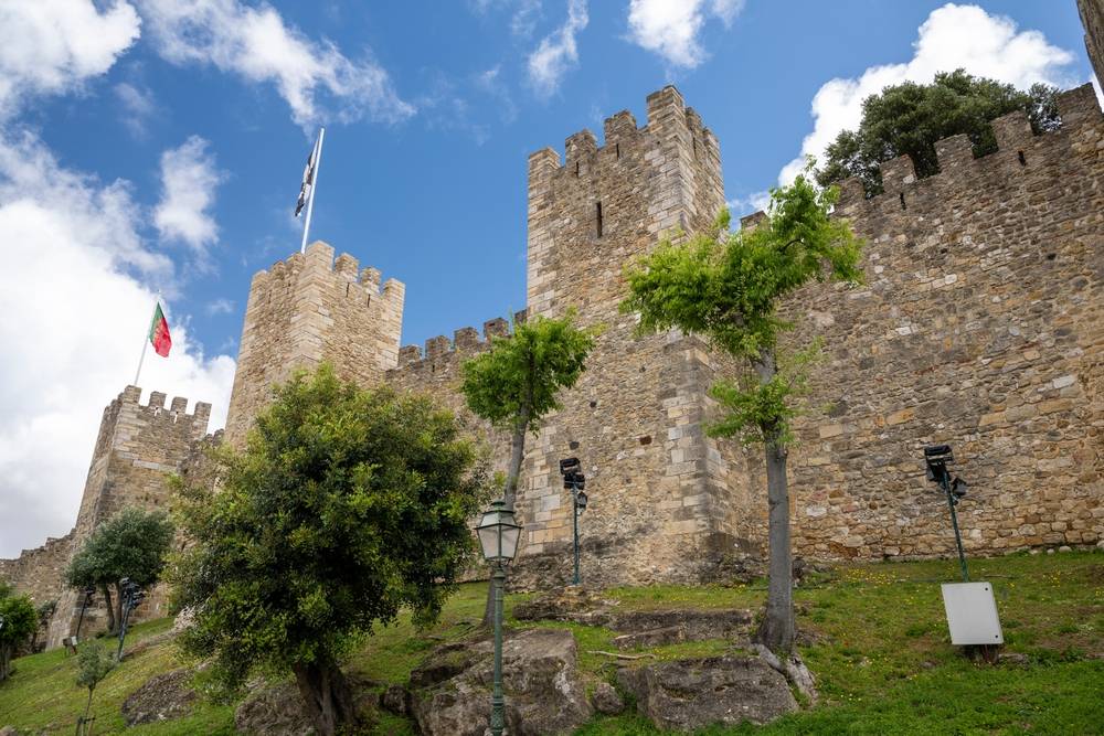 View to old historic walls and towers in São Jorge Castle