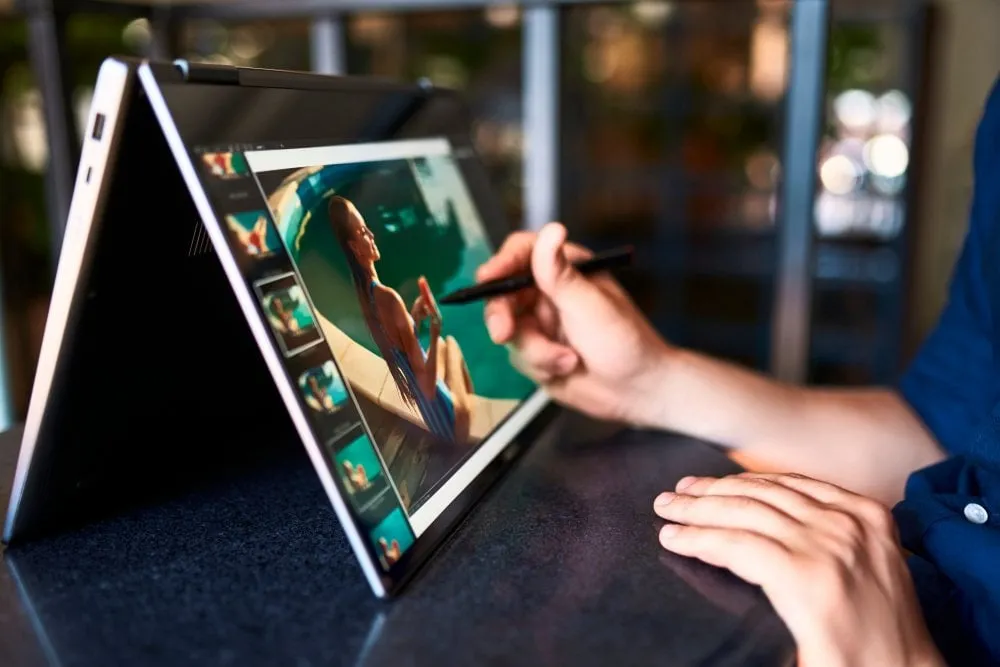 Working with photos on a tablet  | Skylum Blog