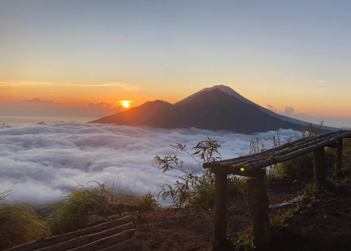 Sunrise on Batur volcano | Skylum Blog