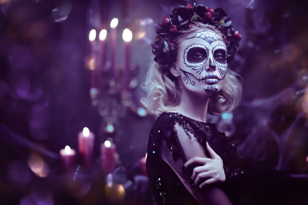 Girl in costume and makeup for Halloween | Skylum Blog