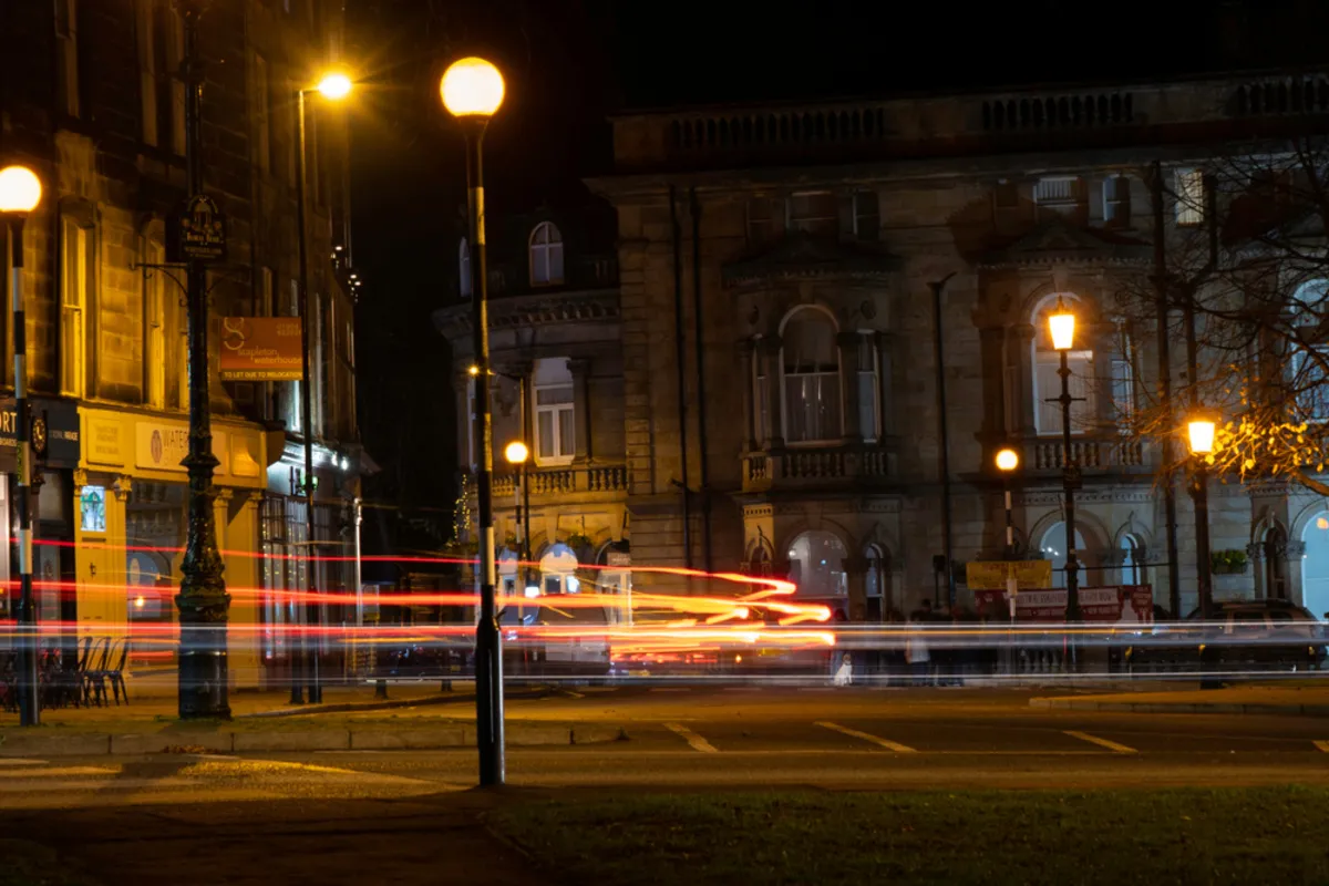 Night photo of the city with blurred light | Skylum Blog