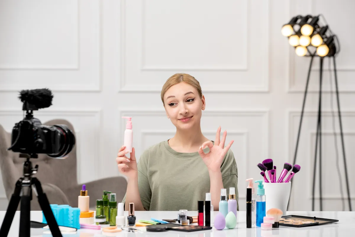 A girl writes a review of cosmetics | Skylum Blog