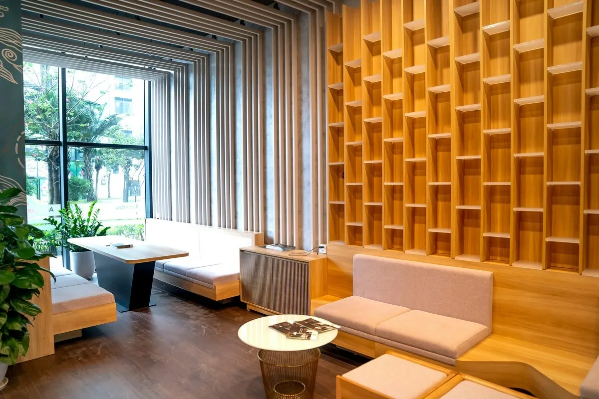 Photo of the cafe | Skylum Blog