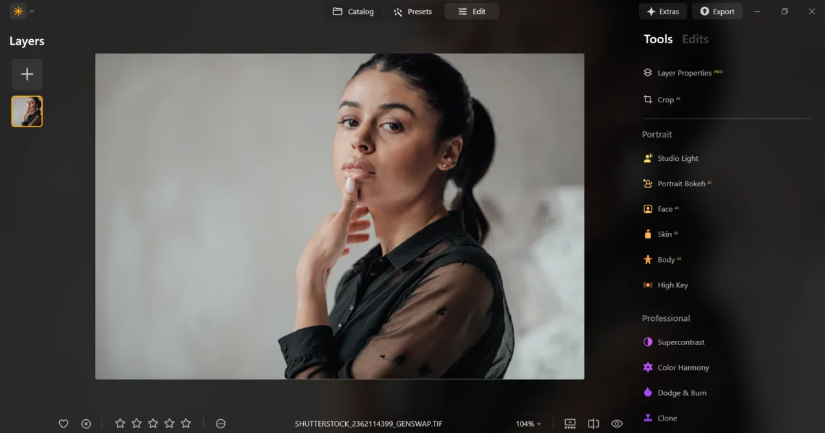 A girl before makeup editing in Luminar Neo | Skylum Blog