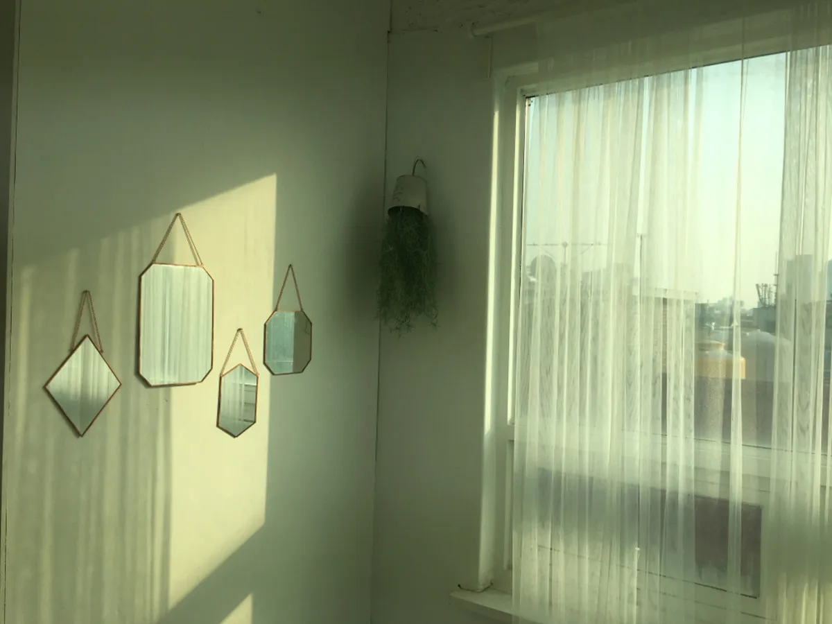 Shadow on the wall from the window | Skylum Blog