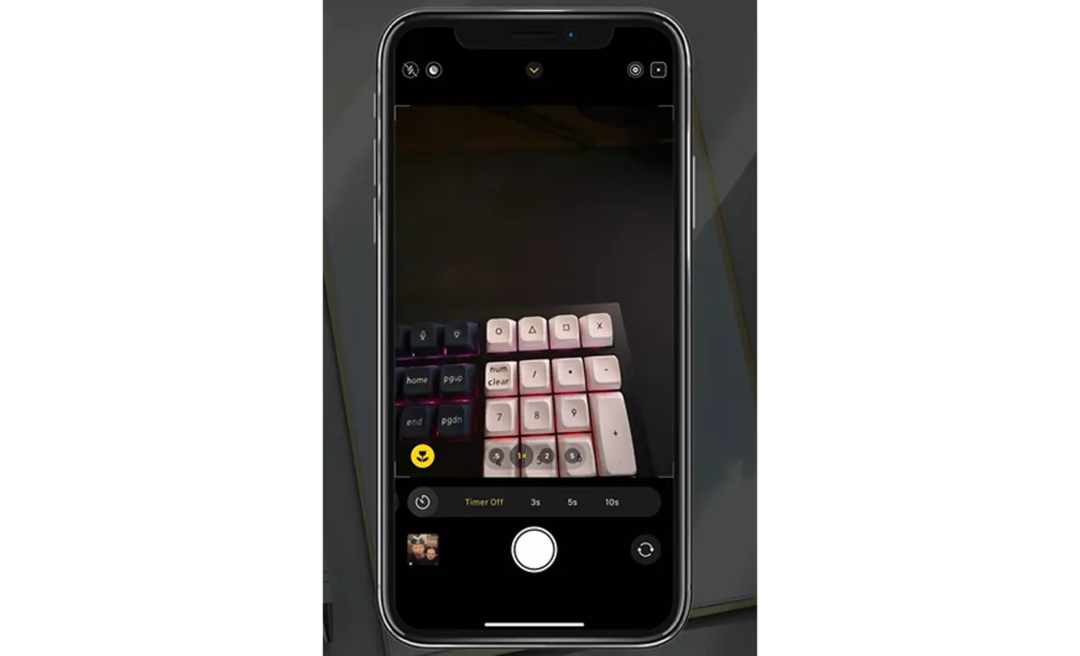 Selecting a timer for a photo on an iPhone | Skylum Blog