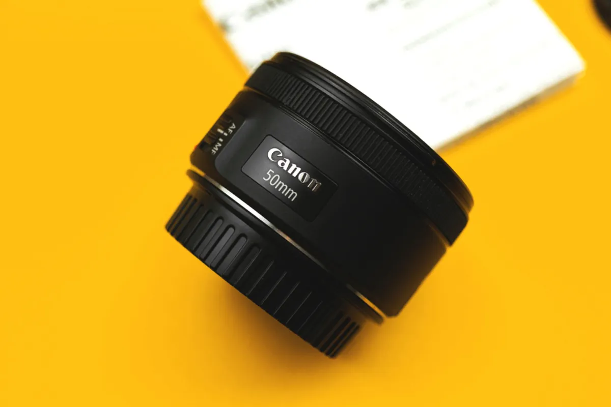 50mm lens | Skylum Blog