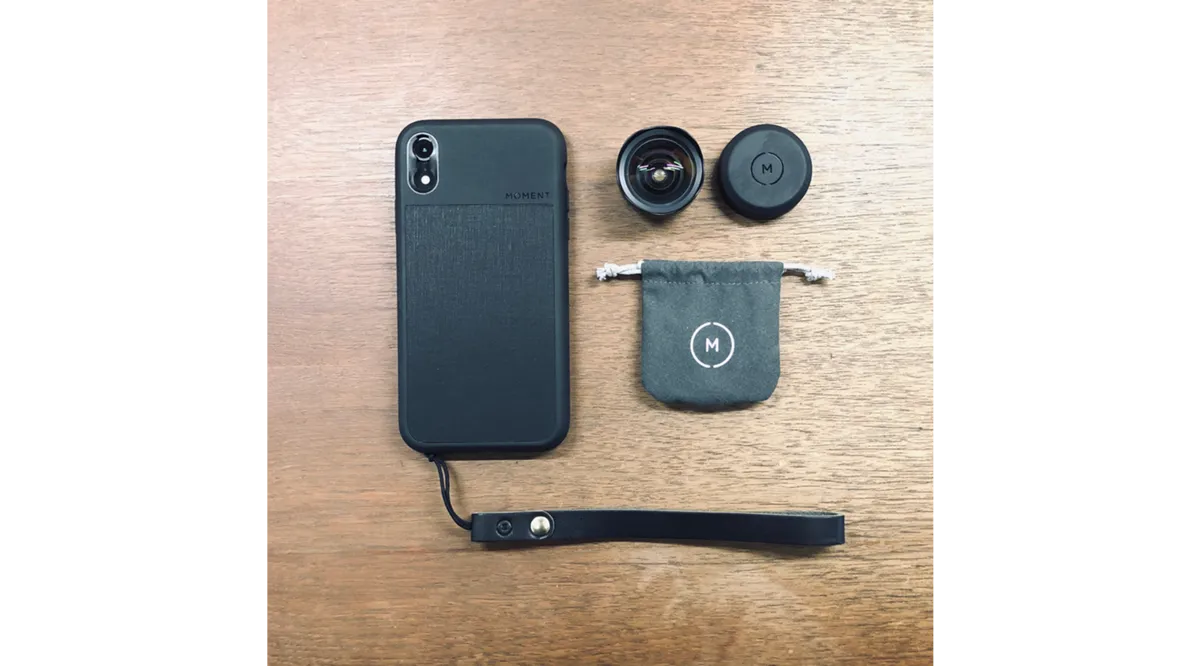 iPhone with Moment Lens | Skylum Blog