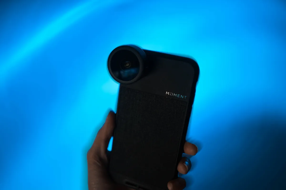 Smartphone with a macro camera | Skylum Blog
