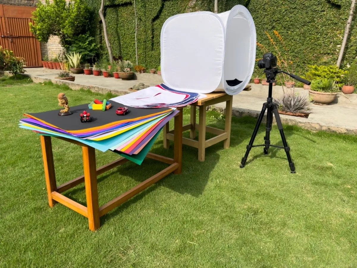 Outdoor photo box with accessories | Skylum Blog