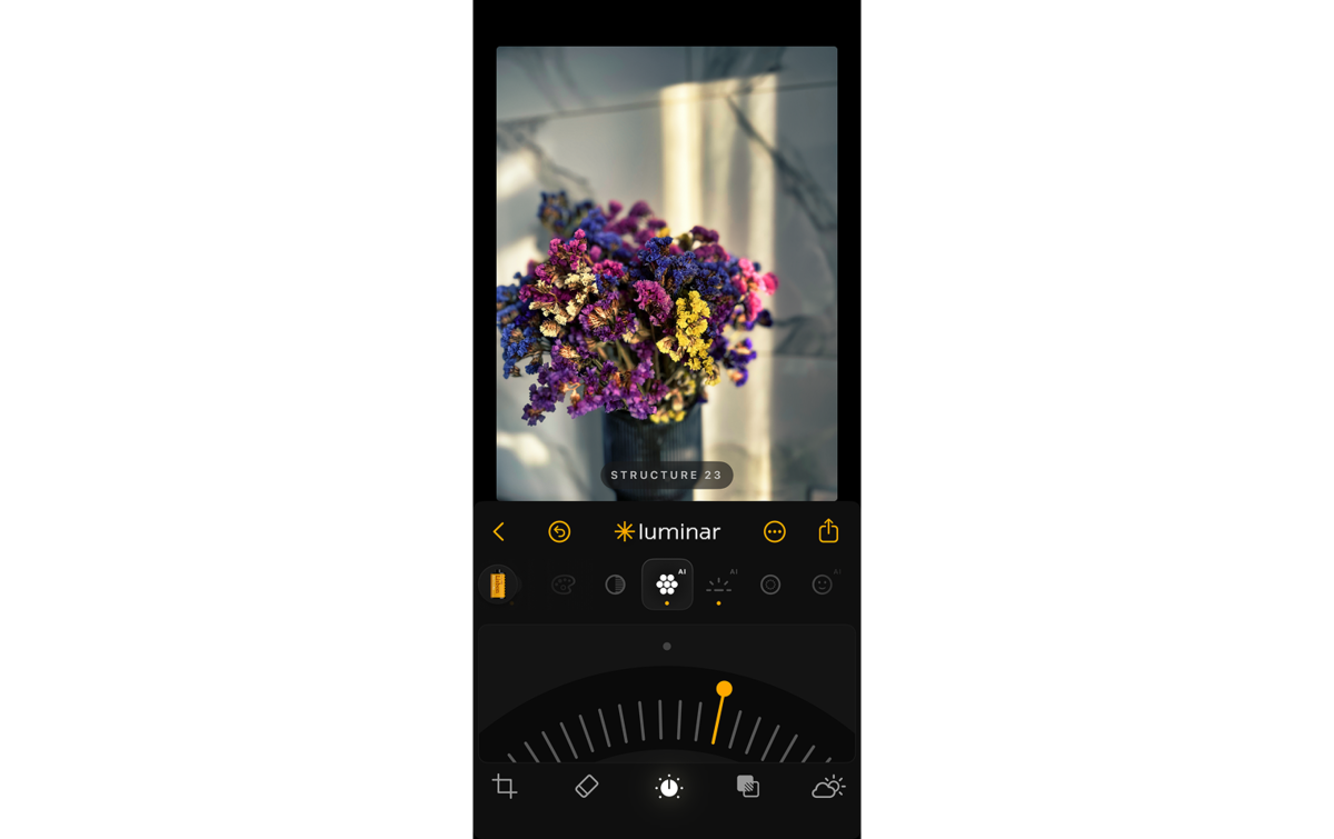 Structure in Luminar Mobile | Skylum How-to


