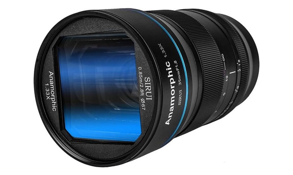 Professional anamorphic camera lens close-up | Skylum Blog

