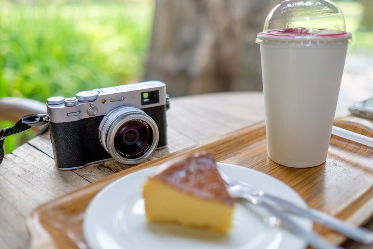 Fujifilm X100vi on a table | Skylum Blog