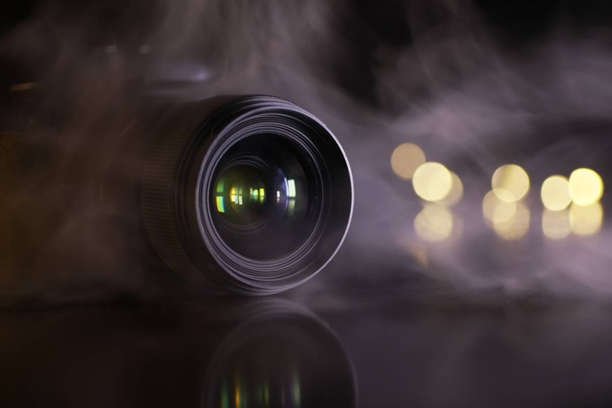Close-up of a camera lens with soft background blur| Skylum Blog

