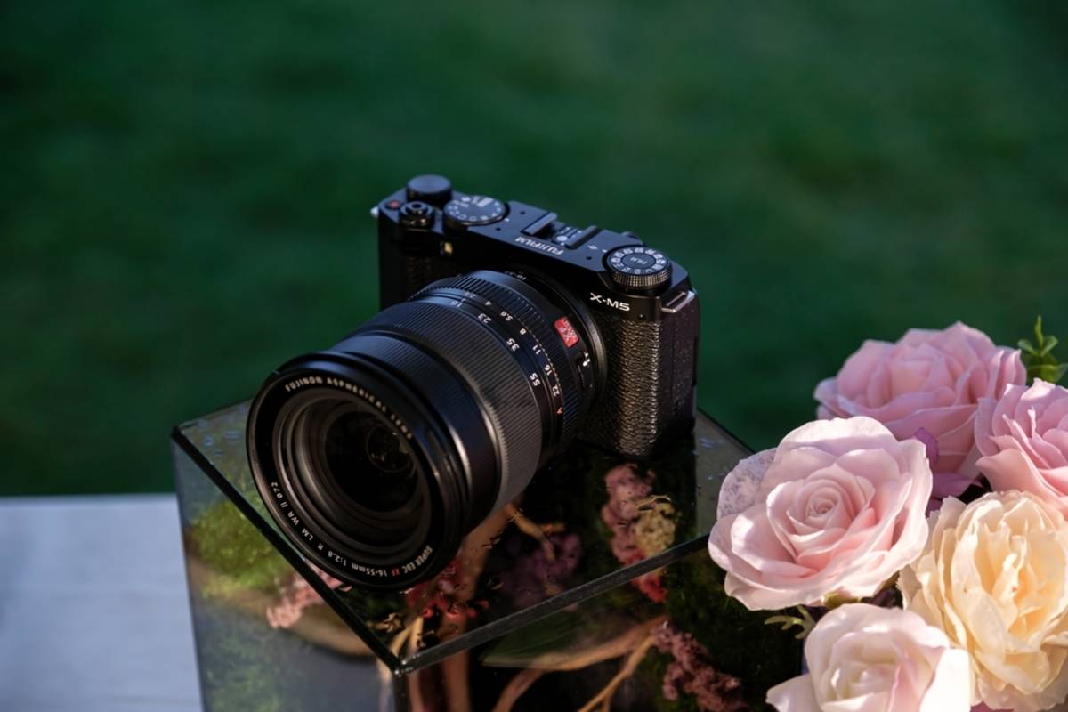 Fujifilm X-M5 on a glass box | Skylum Blog

