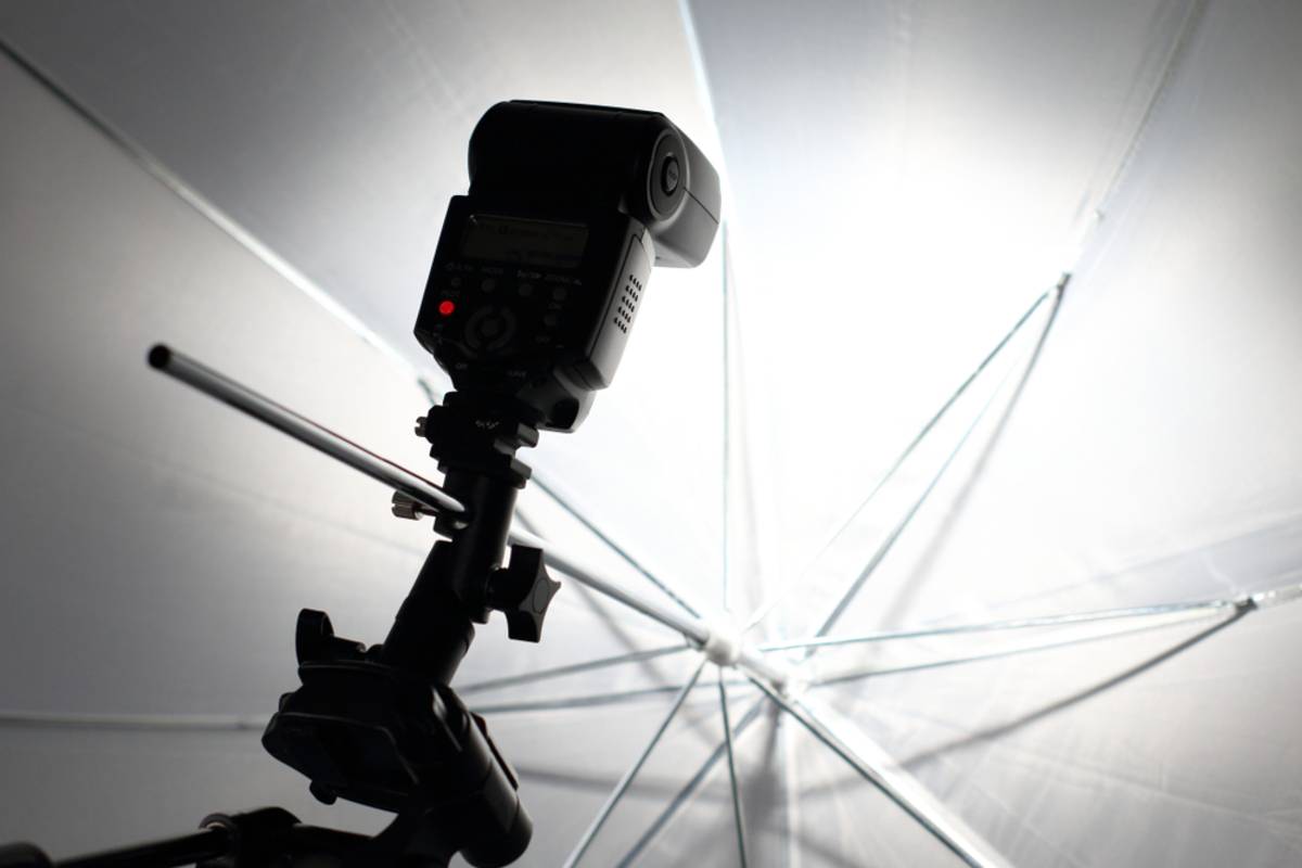 Flash directed into the umbrella | Skylum Blog