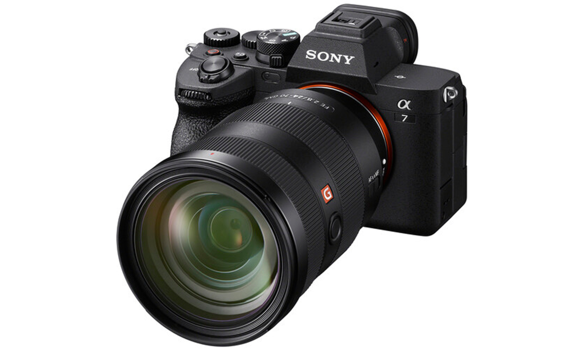 Sony Alpha 7 IV avec objectif | Blog Skylum