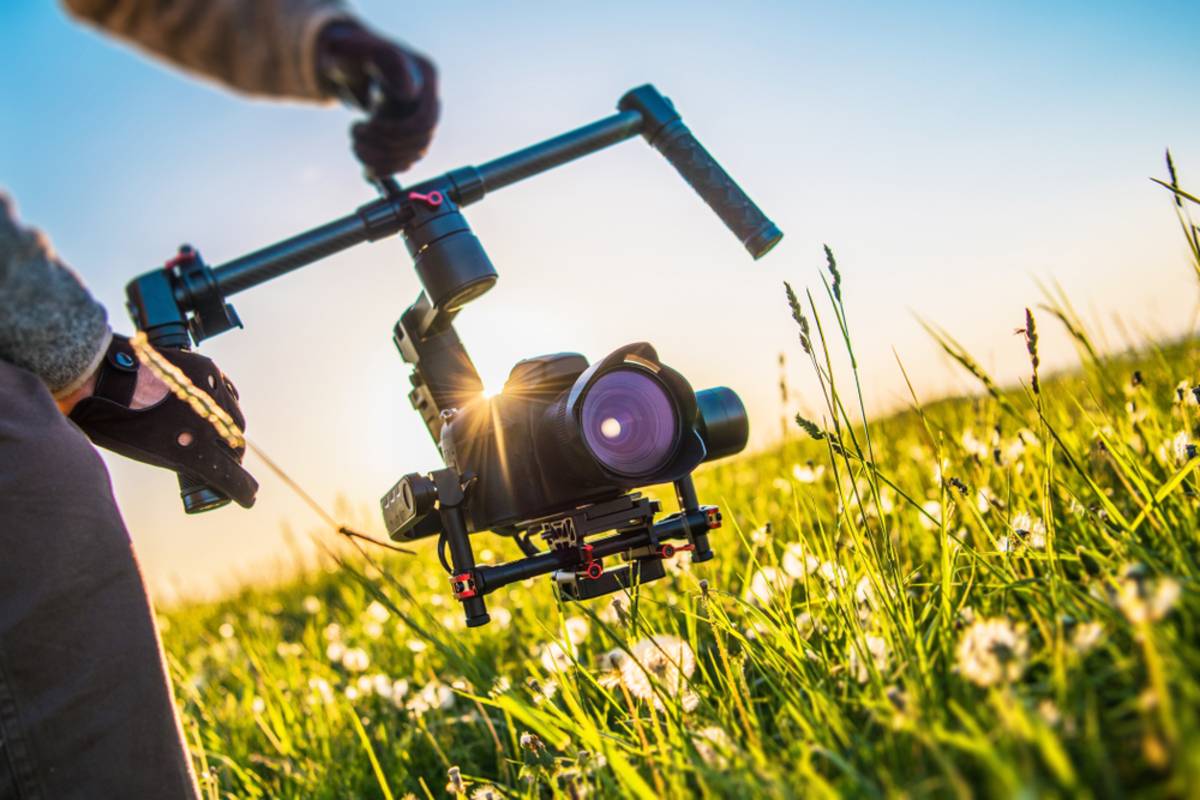 Gyroscopic stabilizer / Gimbal | Skylum How-to

