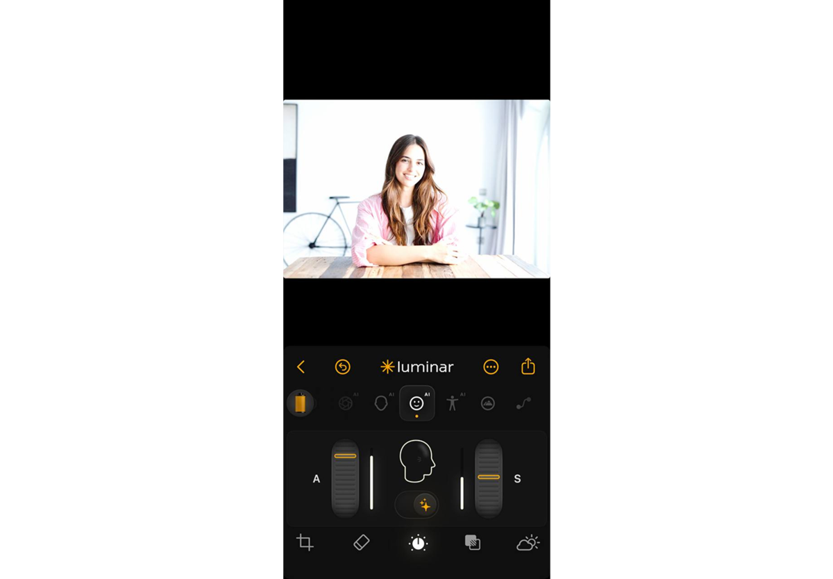 Skin tool in Luminar Mobile | Skylum Blog
