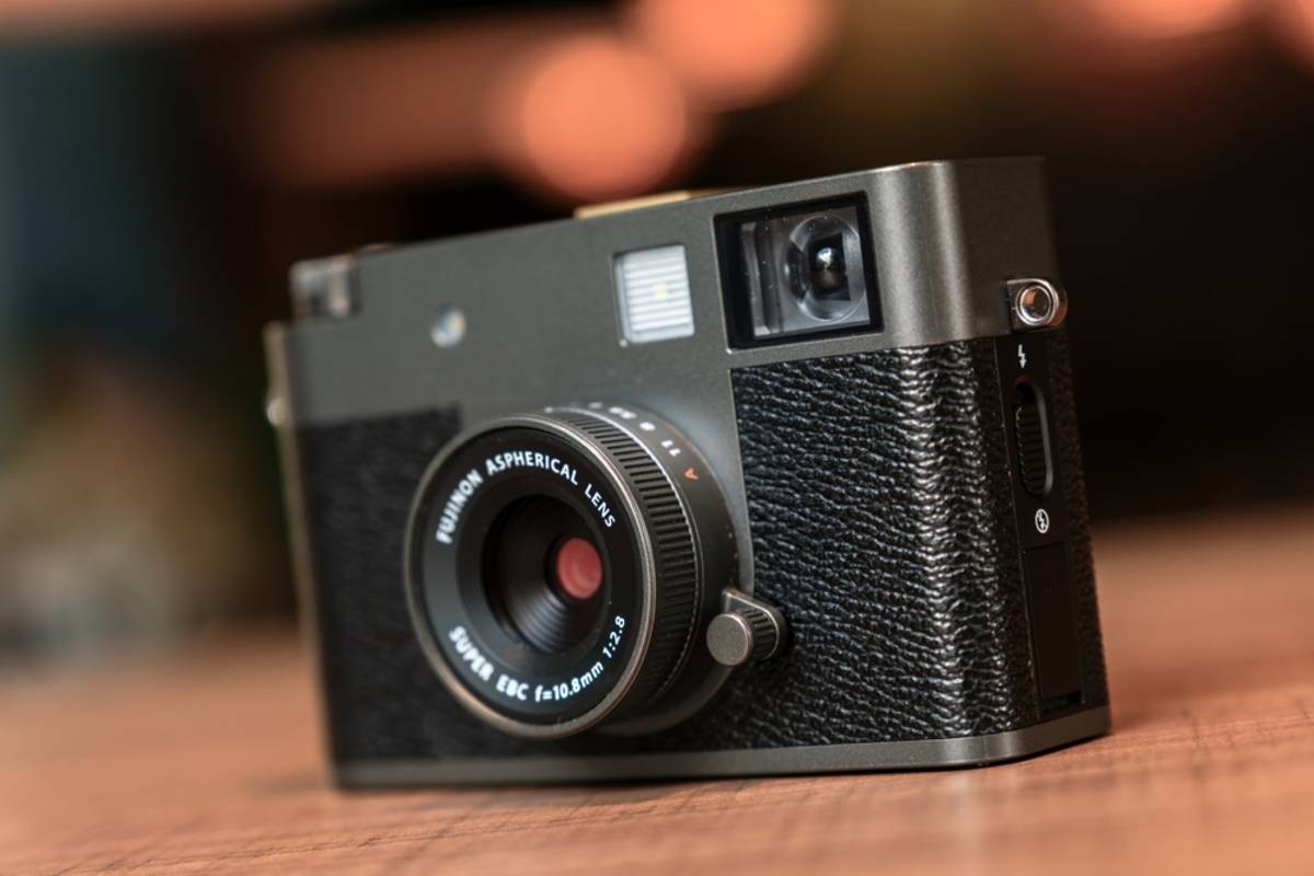 Fujifilm X Half avec molette de compensation d'exposition | Blog Skylum   
