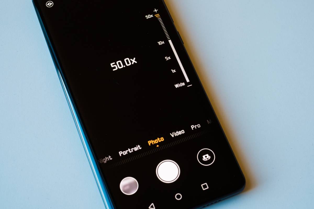 Configuring smartphone camera settings | Skylum Blog

