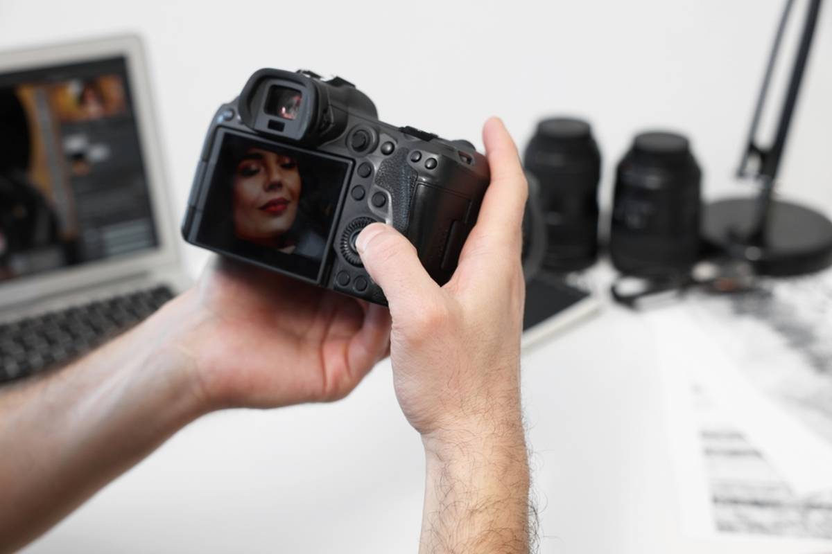 The photographer looks through the photos | Skylum Blog