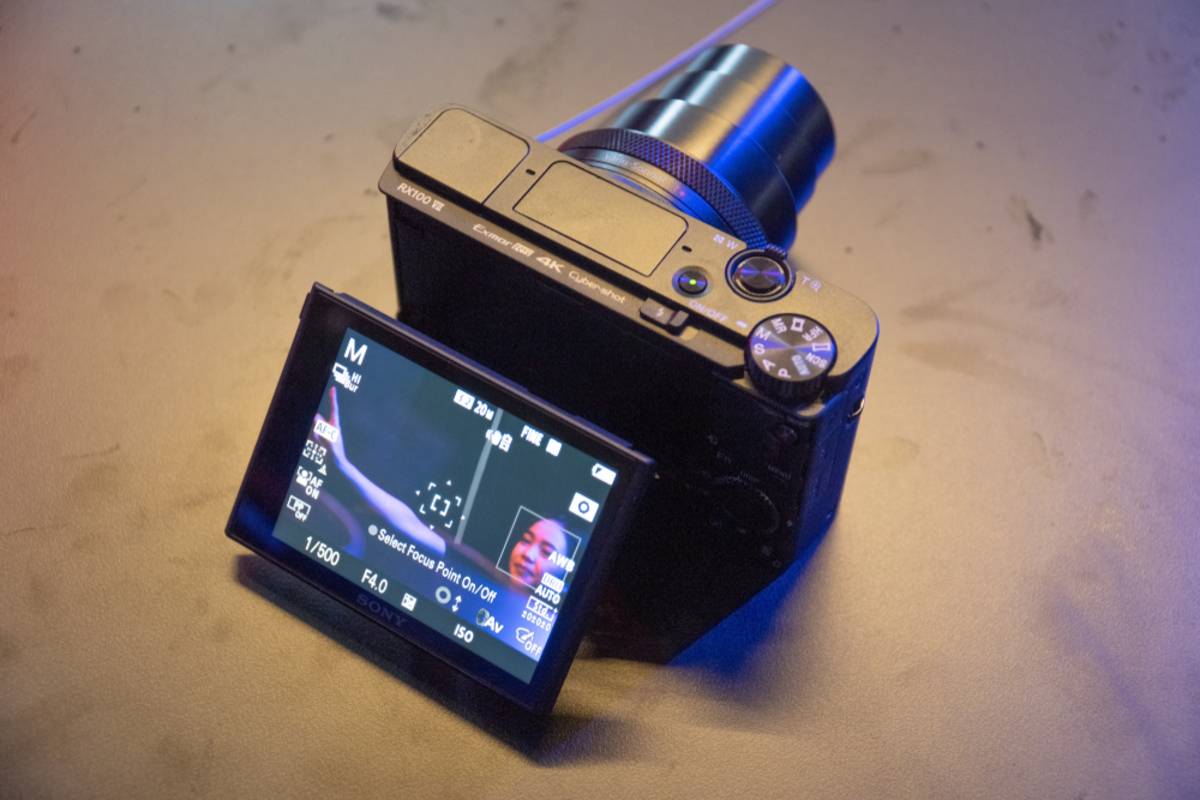 Fotoaparát Sony RX100 VII s výklopným displejem | Blog Skylum

